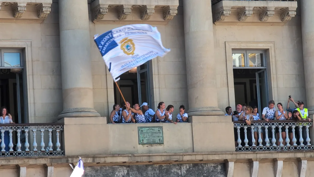 Cinco Banderas de la Concha: zorionak otra vez, Donostia Arraun Lagunak